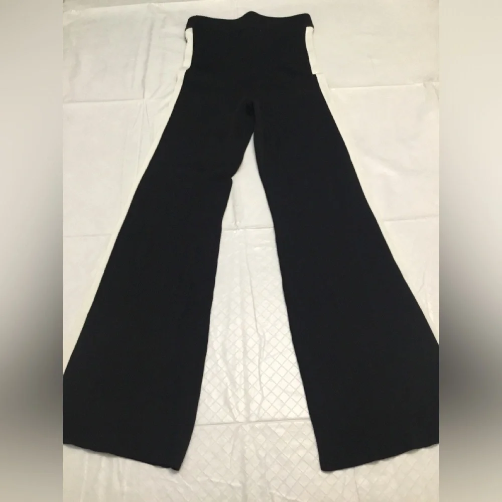 House of Harlow 1960 stylish wide
